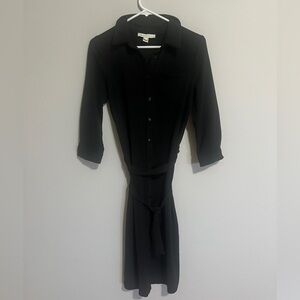 Monteau black long sleeve collar front button 
Shirt dress Women’s small